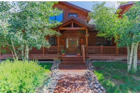 Modified Seven Gables Log Home Floor Plan